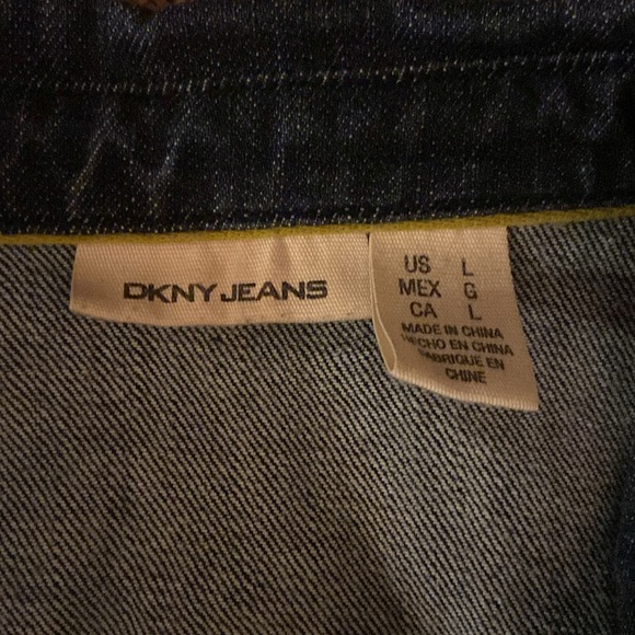 DKNY JEAN JACKET Pre 💕 Loved - Picture 2 of 8